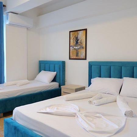 Mema Rooms Himare Esterno foto