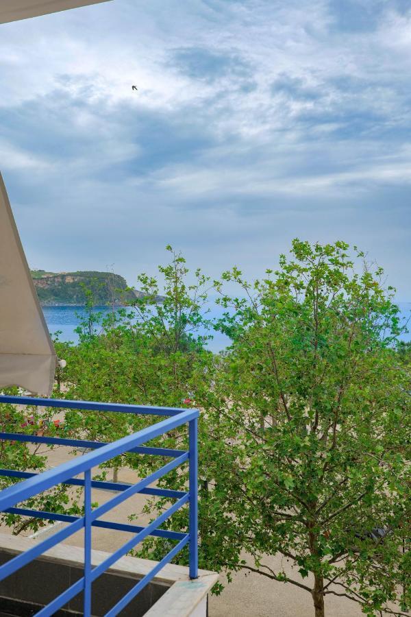 Mema Rooms Himare Esterno foto