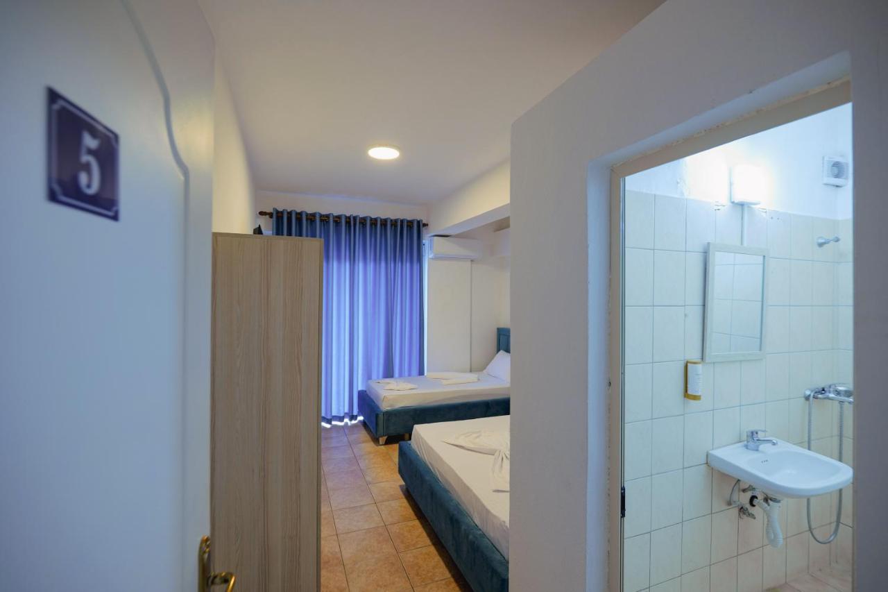 Mema Rooms Himare Esterno foto