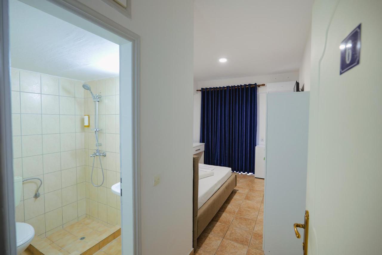 Mema Rooms Himare Esterno foto