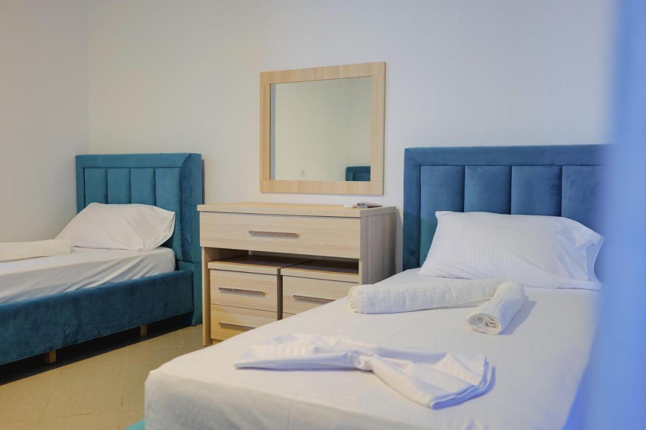 Mema Rooms Himare Esterno foto