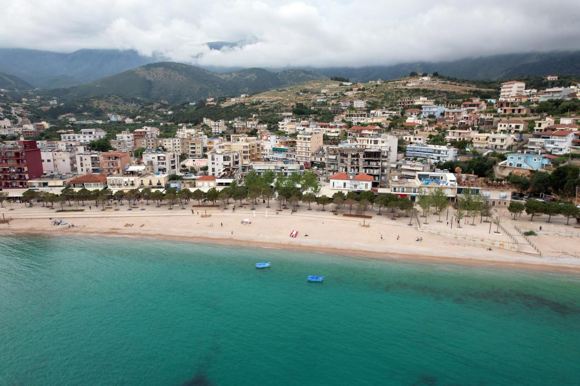 Mema Rooms Himare Esterno foto