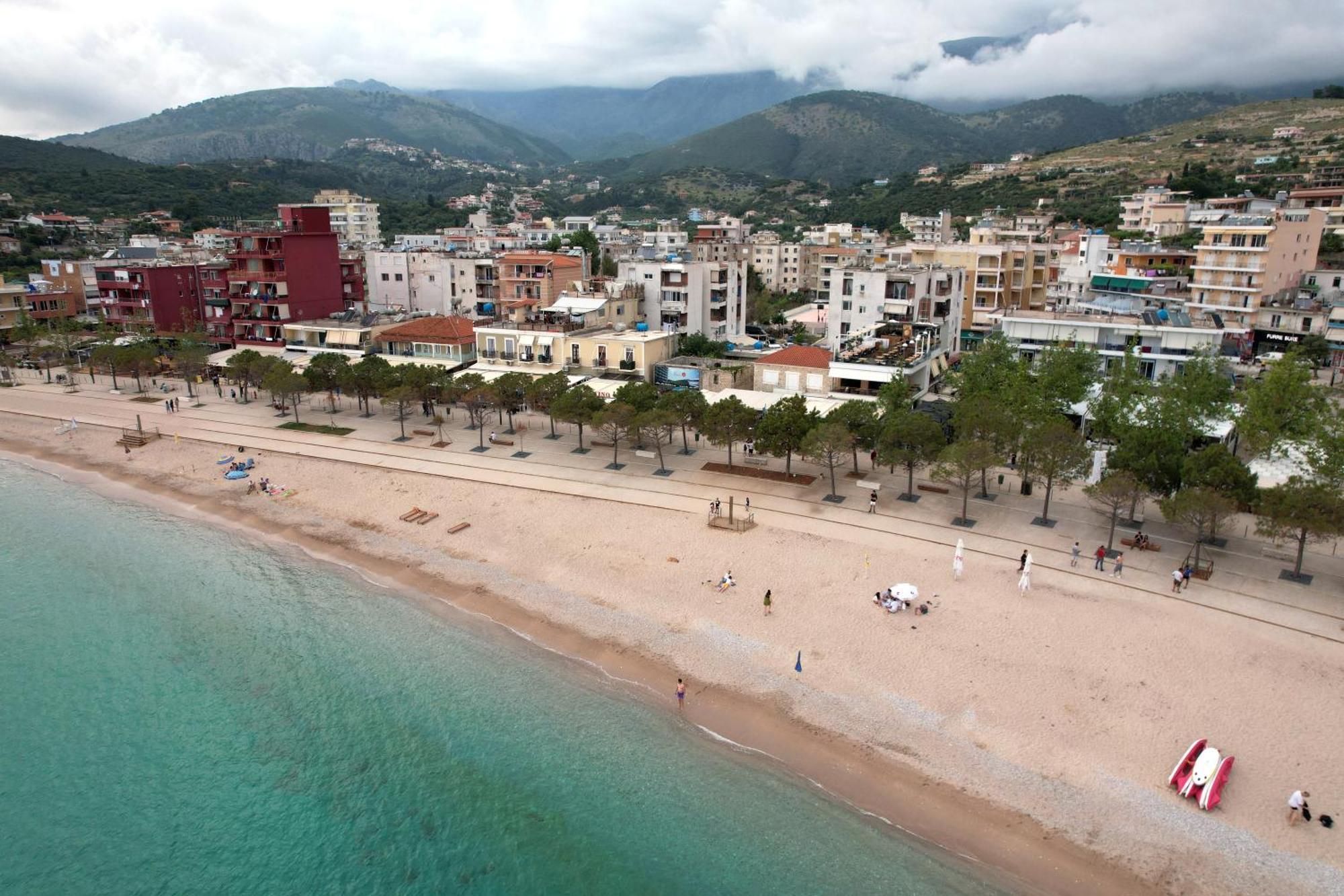 Mema Rooms Himare Esterno foto
