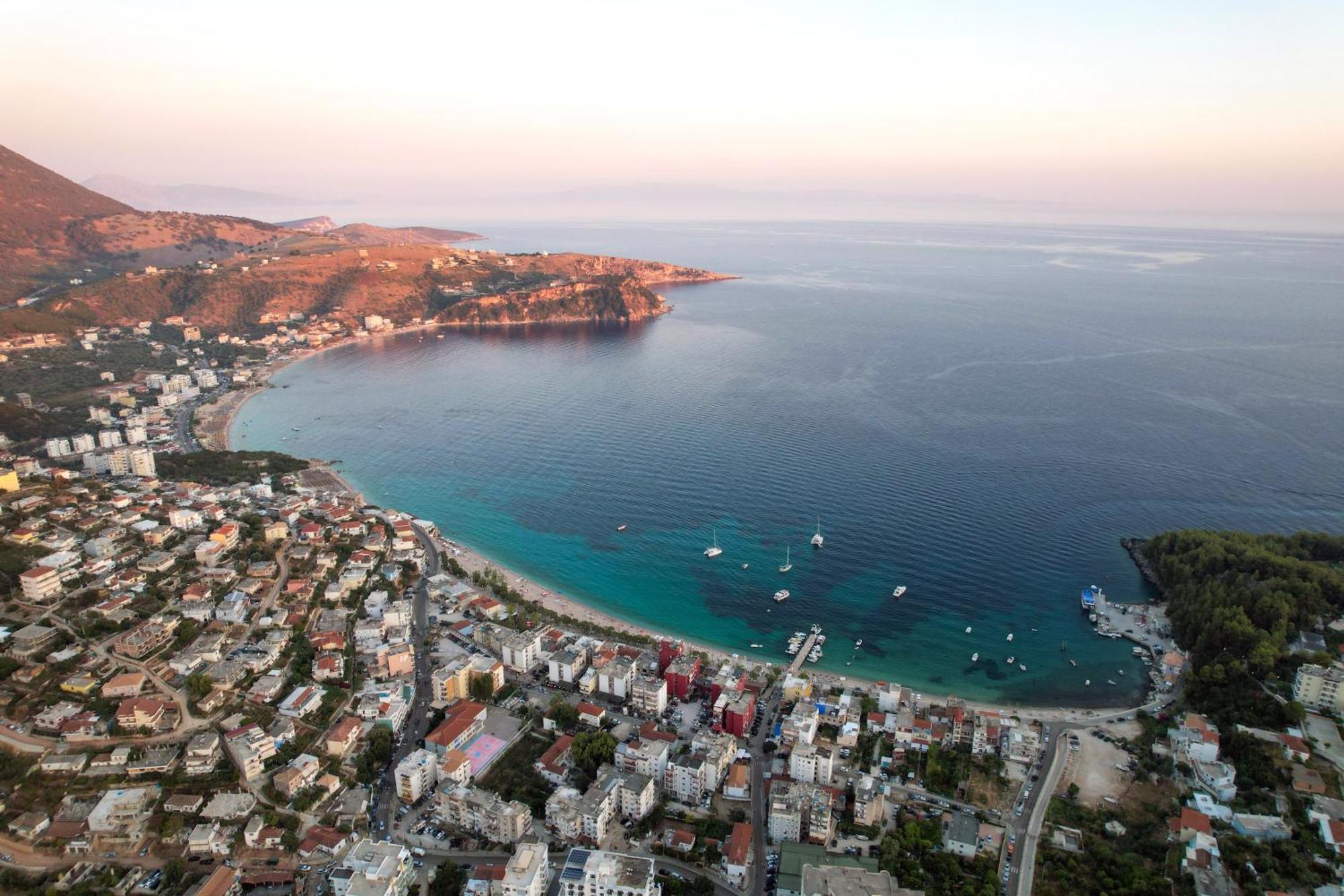 Mema Rooms Himare Esterno foto