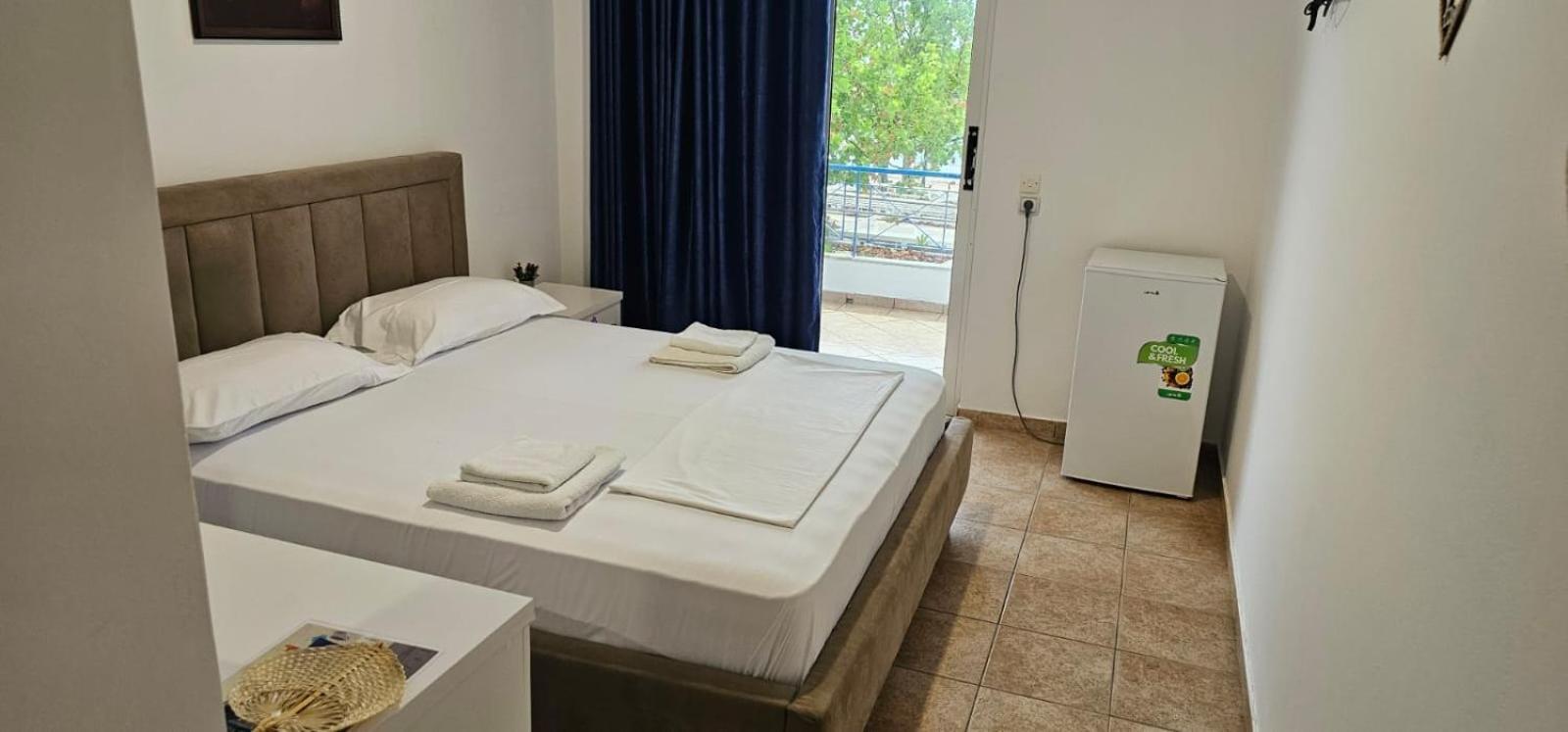 Mema Rooms Himare Esterno foto